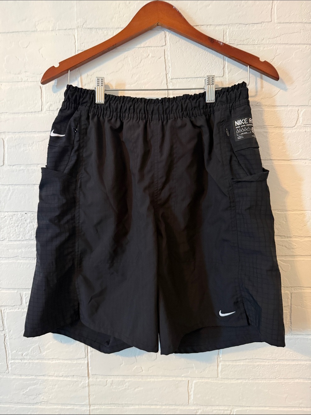 Nike Black Men's Cargo Athletic Shorts with Pockets
